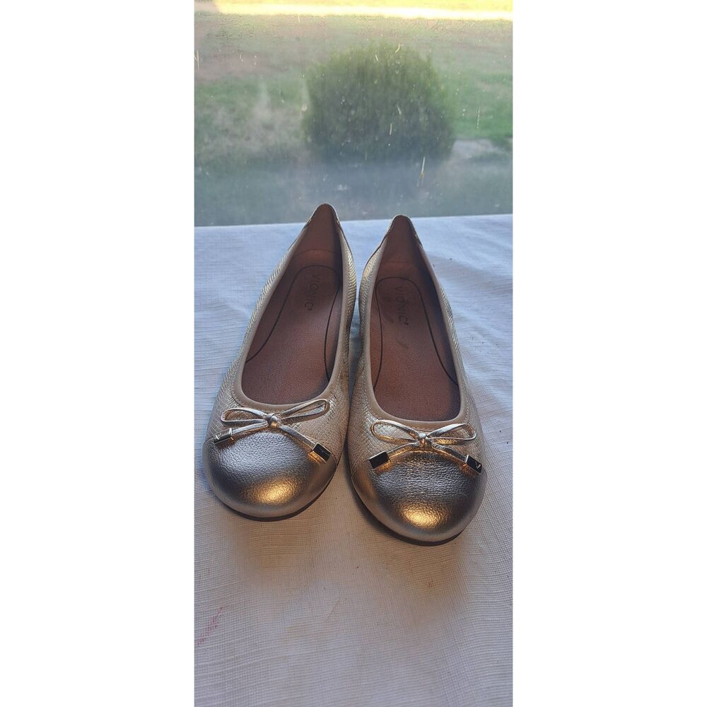 Vionic Minna Ballet Flats Women’s Size 9 Leather Metallic Gold Snake Print Bow C - Picture 2 of 8
